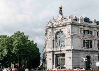 Aviso del Banco de España luz y agua